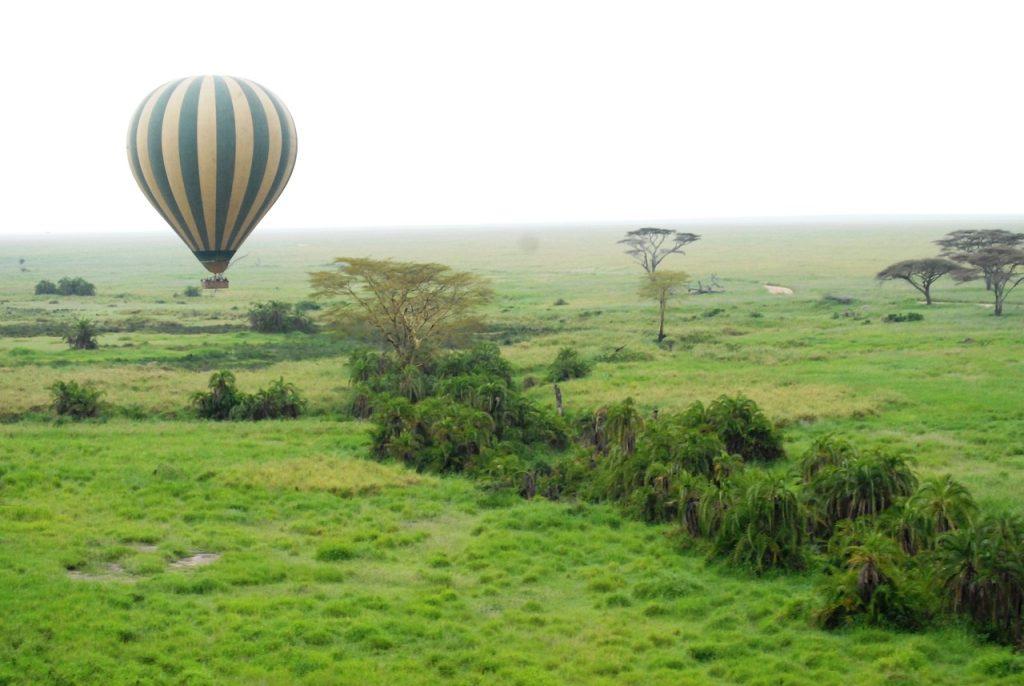 balloon, serengeti, tanzania